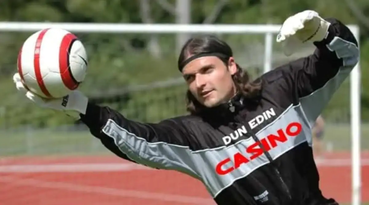 世界足坛最离谱的球员，走遍六大洲，三次被宣布死亡。